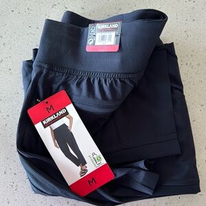 Kirkland Signature Women's 4-Way Stretch Ankle Pants